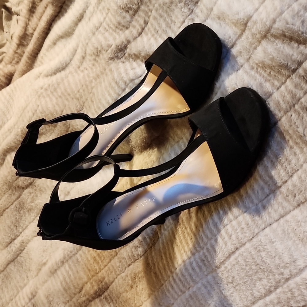 Kelly & Katie "Conradd" heel